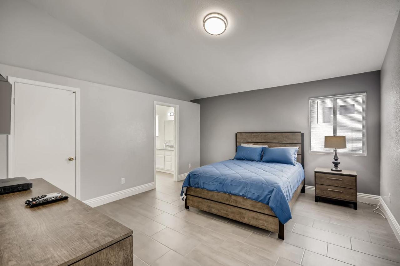 Luxurious House With A Pool, Spa, And Patio, Sleeps 6 Comfortably Las Vegas Eksteriør billede