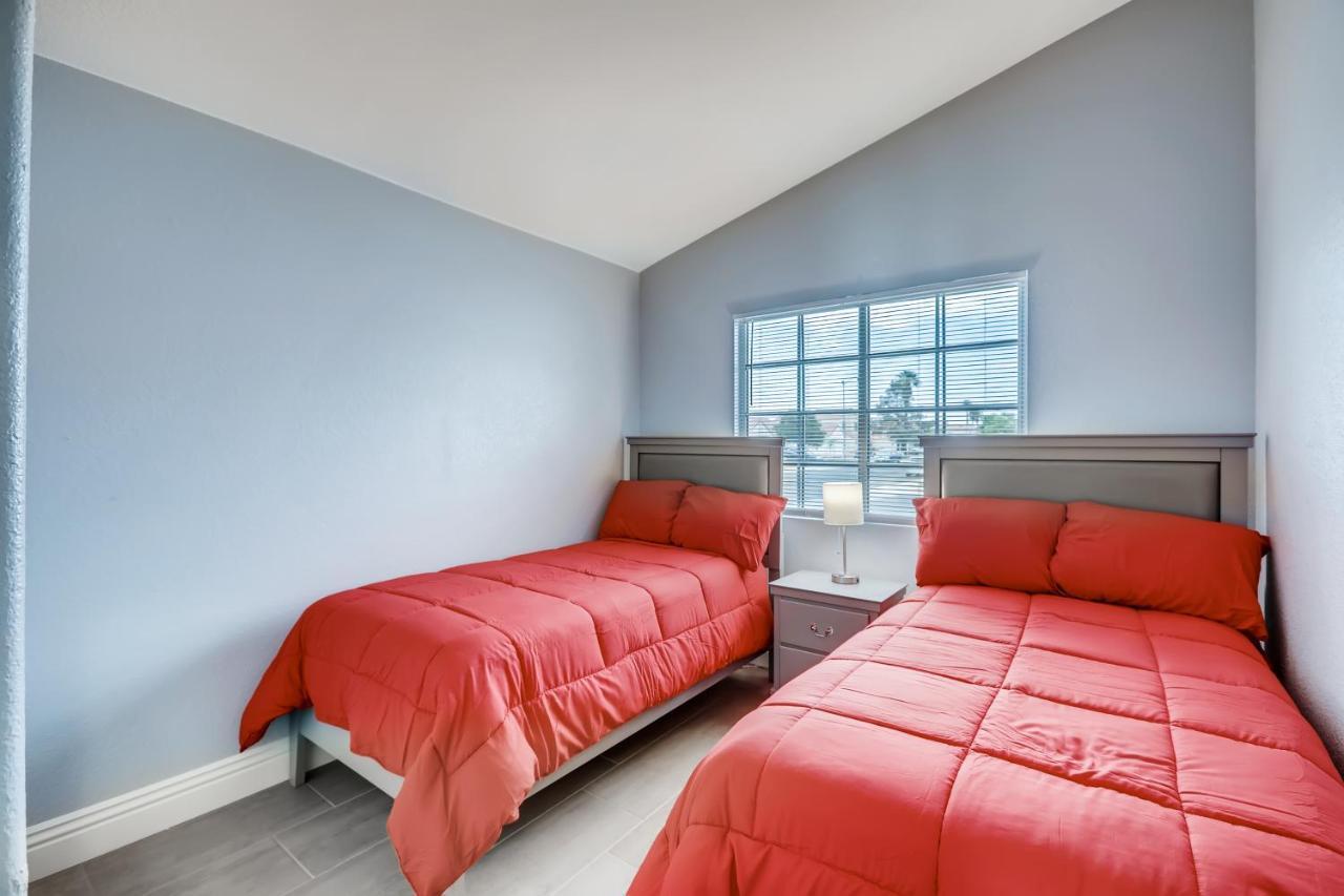 Luxurious House With A Pool, Spa, And Patio, Sleeps 6 Comfortably Las Vegas Eksteriør billede