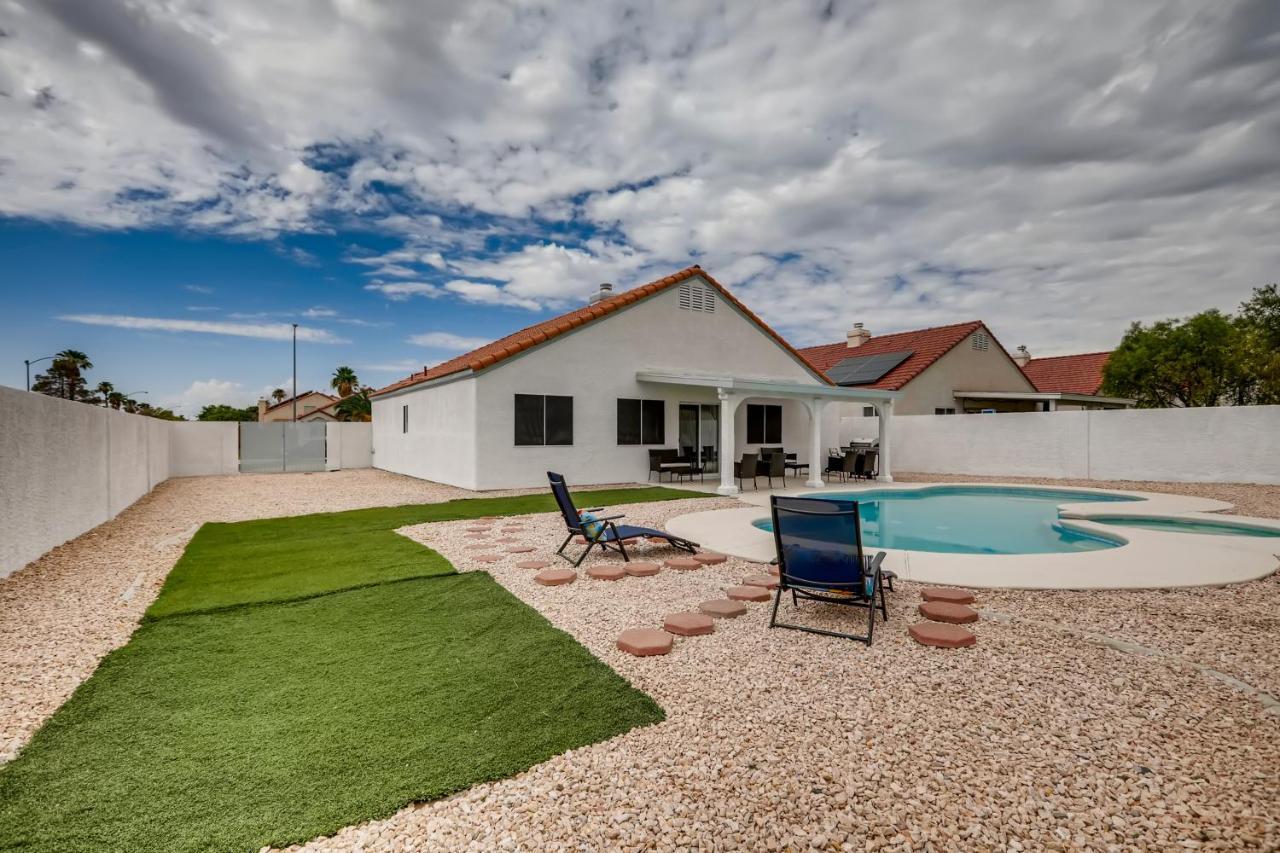 Luxurious House With A Pool, Spa, And Patio, Sleeps 6 Comfortably Las Vegas Eksteriør billede