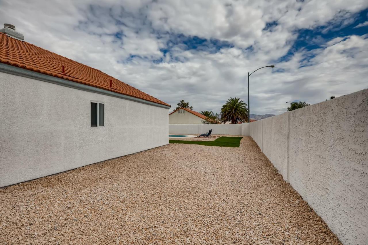 Luxurious House With A Pool, Spa, And Patio, Sleeps 6 Comfortably Las Vegas Eksteriør billede